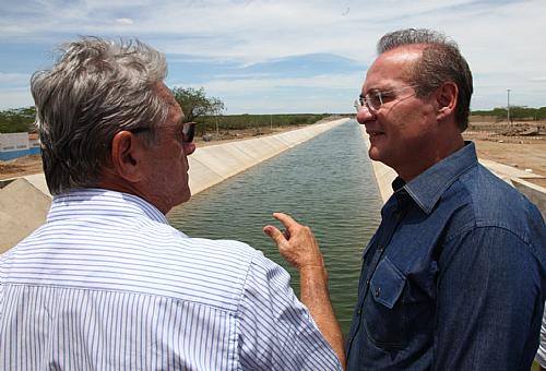 Renan Calheiros nega ter recebido propina do Canal do Sertão