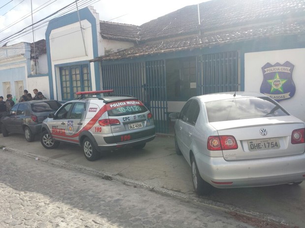 Policiais prendem onze criminosos em Maceió e Marechal Deodoro