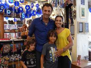 Mulher de Domingos Montagner supera morte do ator com ajuda dos filhos:’Família’