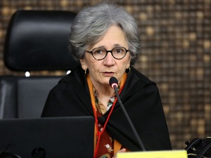 TJ determina reativação de plano de saúde para idosa de 91 anos