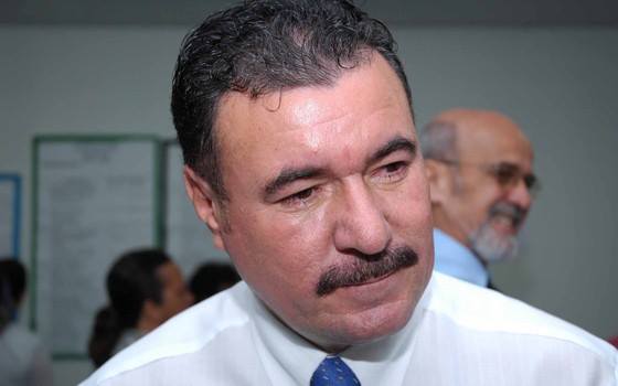 Levy Fidelix não vai retirar processo de cassação por infidelidade de Cicero Almeida