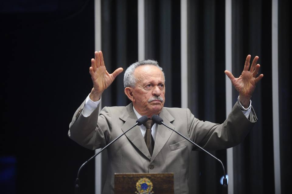 Senador comemora portaria que libera estoque de milho da CONAB