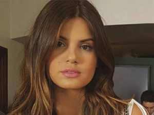 Camila Queiroz anuncia a morte do pai, Sérgio Queiroz