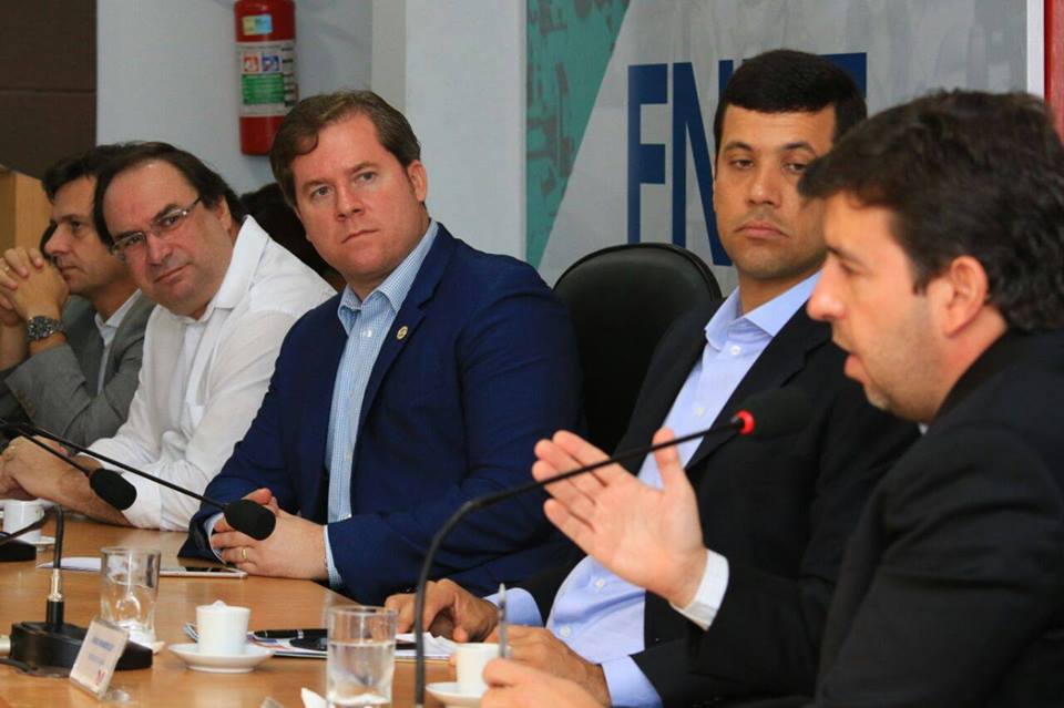 Marx articula apoio técnico do FNDE a municípios alagoanos
