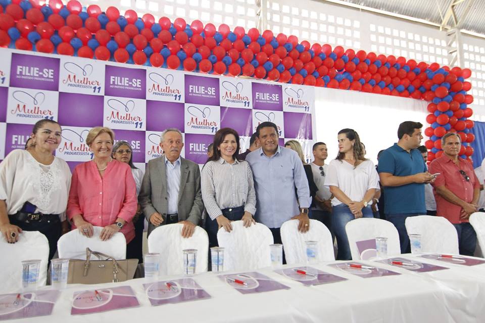 “Sou uma mulher que visto saia e não tenho inveja de muitos homens de calça”, diz Angela Garrote em encontro do PP