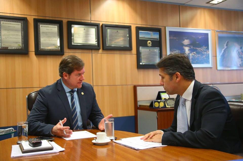 Presidente do INSS garante novas agências para Alagoas em audiência com Marx Beltrão