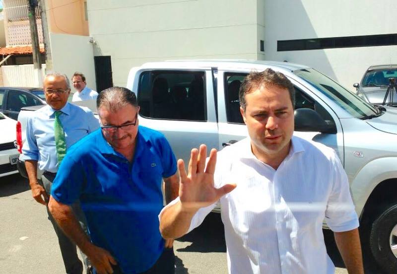 Petuba deixa Secretaria de Esportes para Cícero Almeida assumir