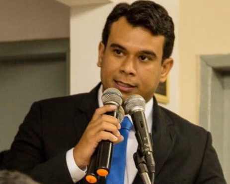 Vereador acusa prefeita de abafar salário dos aposentados de 12/2016