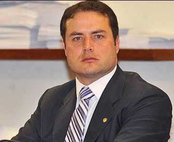 Governador se atrasa no trabalho e na solidariedade com Maceió