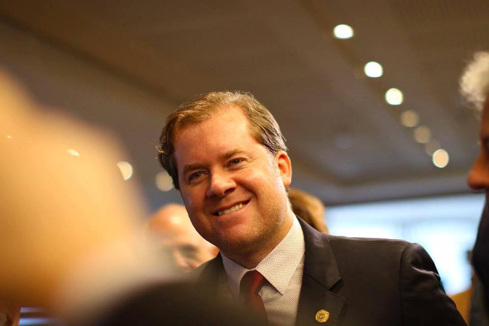 Após absolvição, Marx promete que o aeroporto de Maragogi vai sair