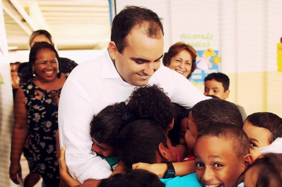 Prefeito de Pilar anuncia metade do pagamento do  13º da educação