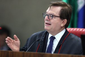 “Posso até participar do velório, mas não vou carregar caixão”, diz Herman Benjamin