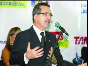 Governo Renan Filho atrai mais um tucano para seu palanque