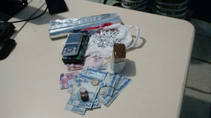 Homem é preso e autuado por tráfico de drogas em Penedo