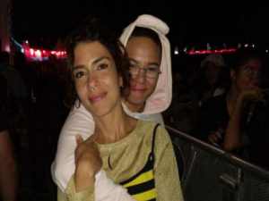 Maria Gadú casa com produtora de moda em São Paulo