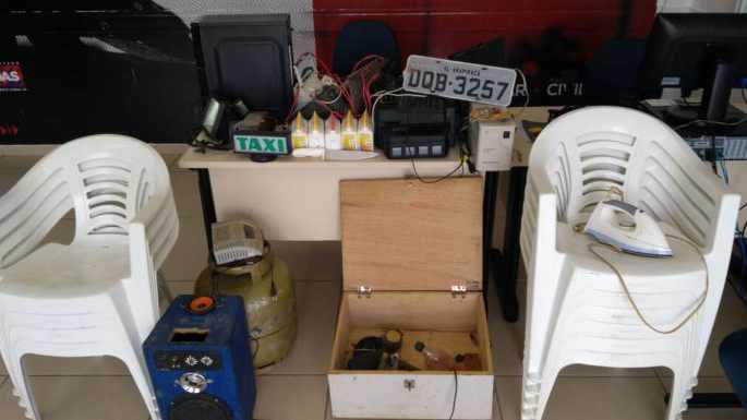 Suspeitos de furtar objetos de escola no Agreste são detidos