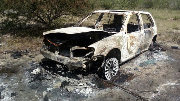 Carro roubado em Delmiro é encontrado carbonizado no interior da Bahia