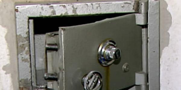 Casa lotérica tem cofre arrombado por criminosos