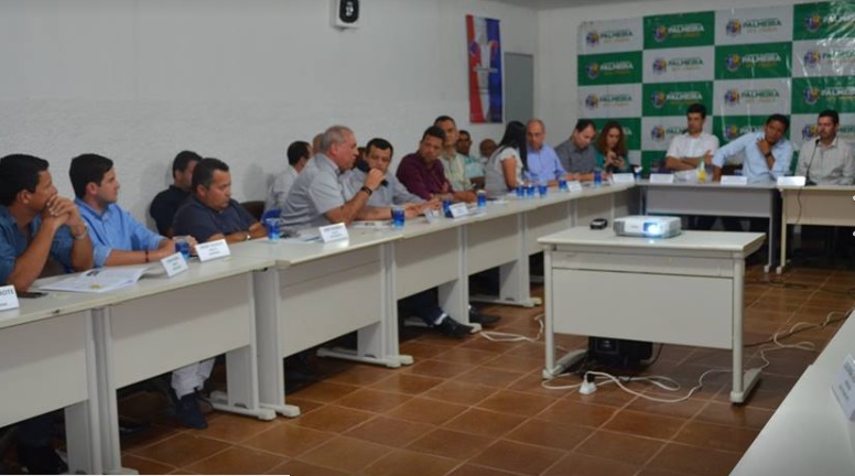 Prefeitos correm contra o tempo para fechar seus lixões ainda este ano