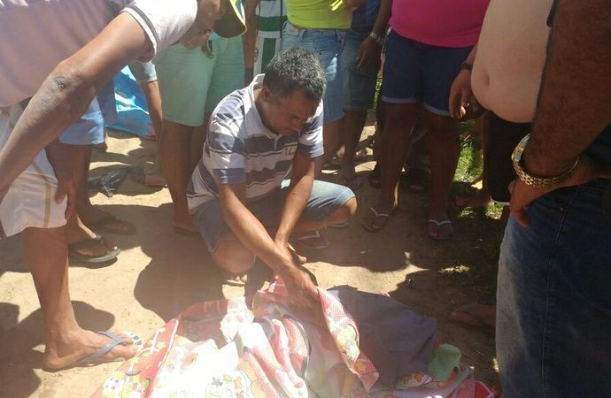 Mãe e filha morrem em grave acidente no Agreste
