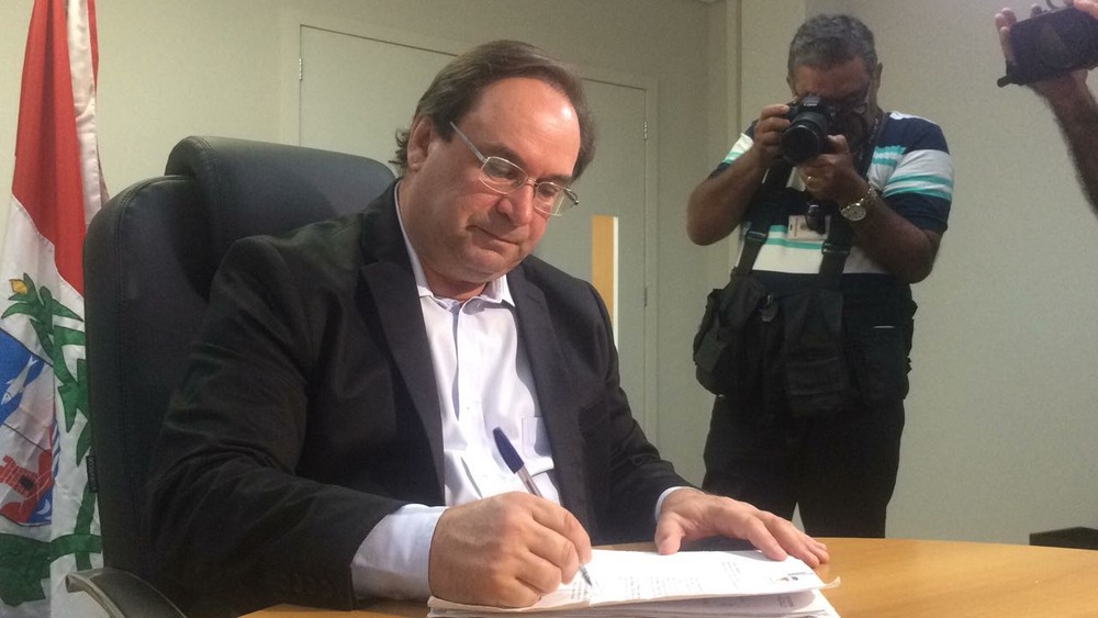 Publicação do edital para concurso da Educação de AL é adiada por mais 30 dias