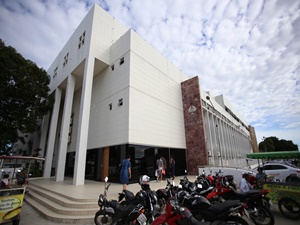 Júri absolve acusada de tentar matar suposta amante de marido em Maceió