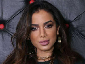 Anitta cogita interromper a carreira: ‘parar para ser mãe’