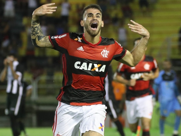 STJD concede efeito suspensivo apenas para Vizeu; Rhodolfo está fora no Fla