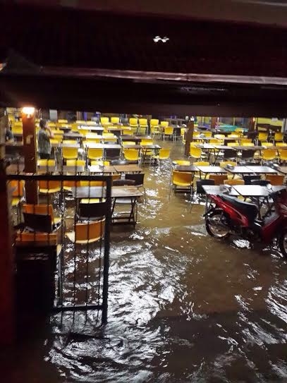 Caos: Chuva causa vários pontos de alagamento na Grande Vitória