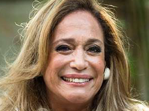 Internada, Susana Vieira tranquiliza fãs: “Estou bem”