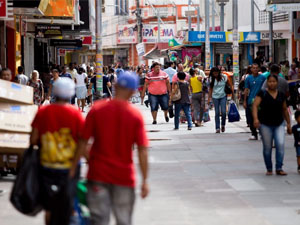 Expectativa de vida ao nascer do alagoano sobe para 71,6 anos em 2016