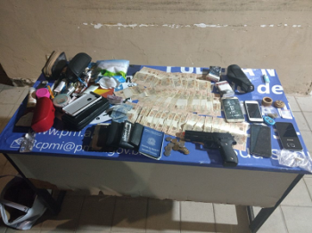 PM recupera veículo roubado e mais de R$ 3 mil em Paripueira