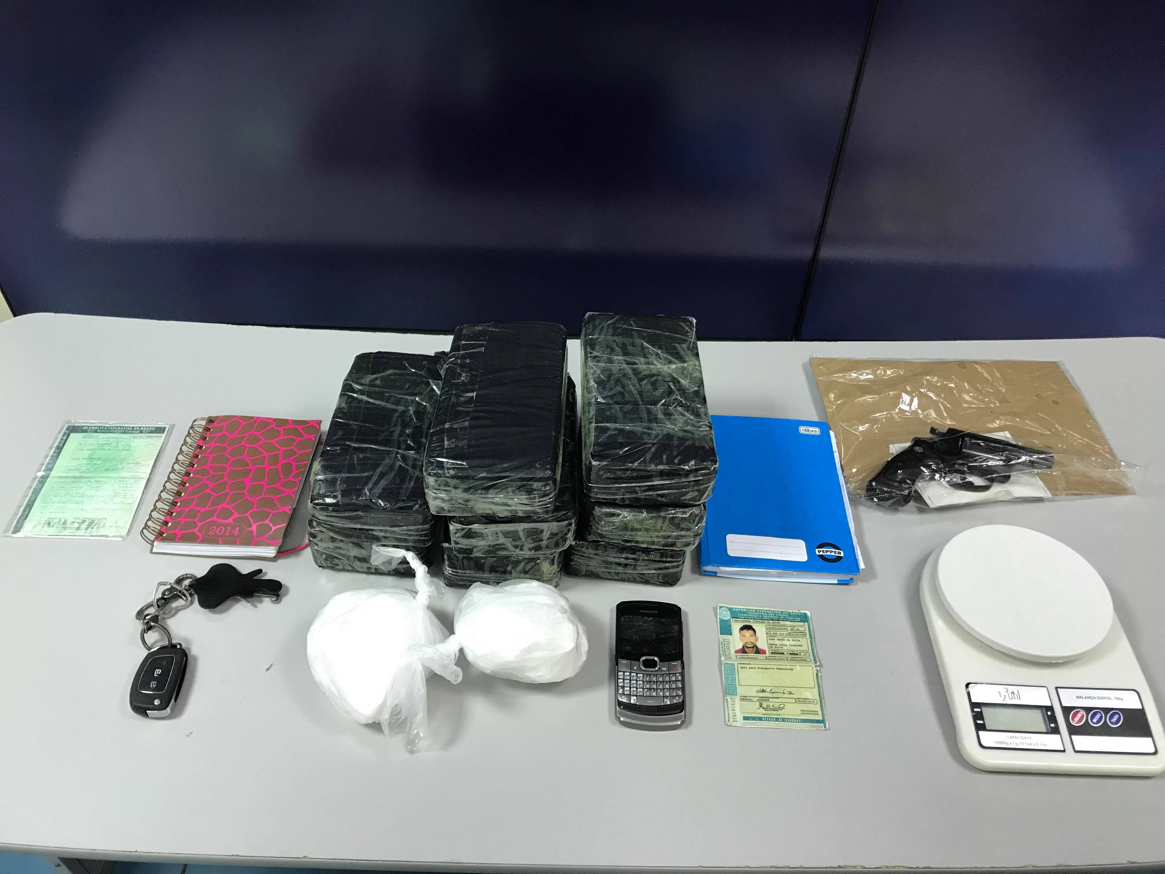 Confira detalhes da prisão de quadrilha que distribuía cocaína na capital