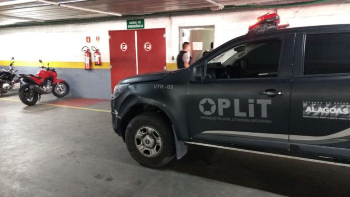 Oplit recupera moto e prende funcionário de supermercado por furto