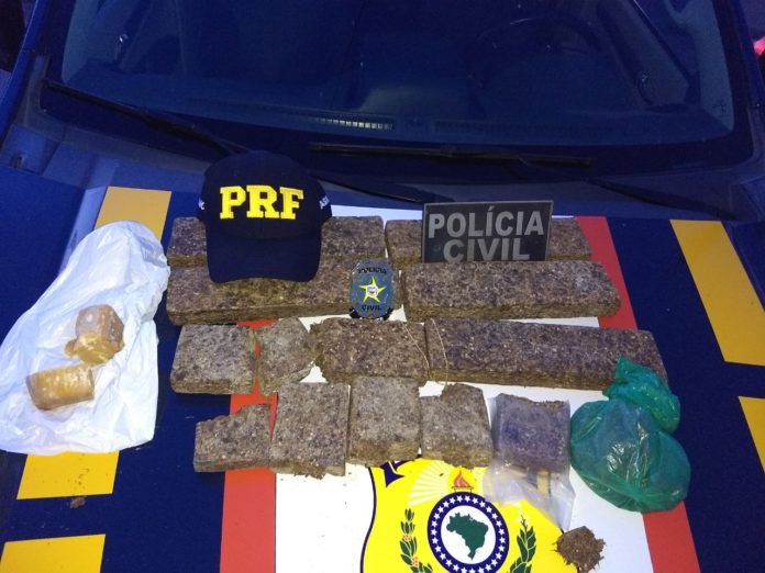 Polícia prende em flagrante mulher que transportava drogas para Palmeira dos Índios