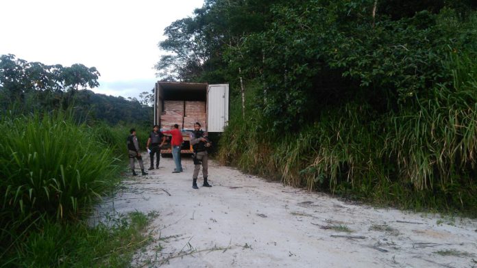 Polícia de Alagoas recupera carga roubada em Pernambuco