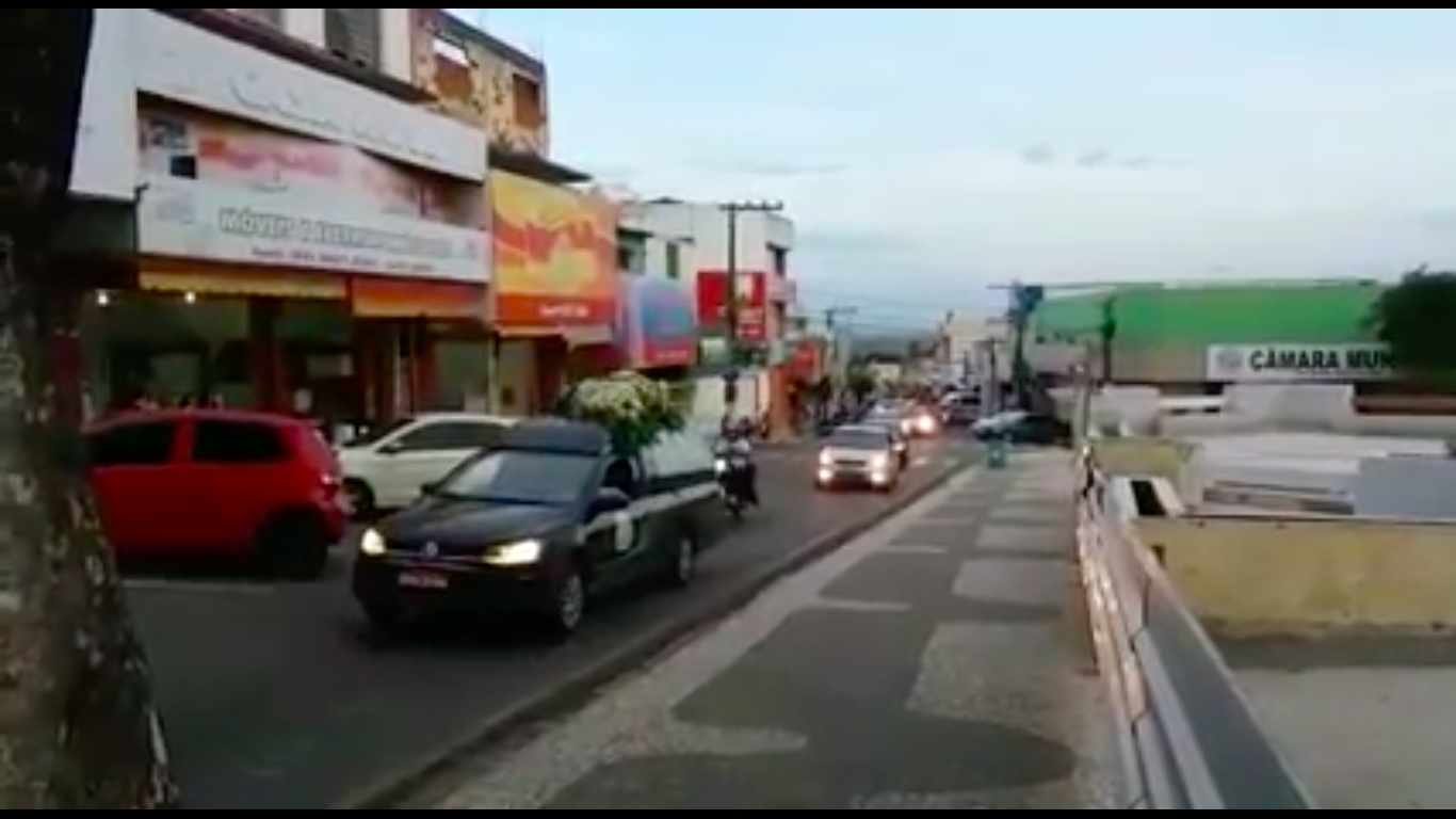 Palmeira se despede de Ewancy Cysneiros Barros