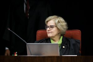 Discreta, Rosa Weber definirá destino do ex-presidente Lula no STF