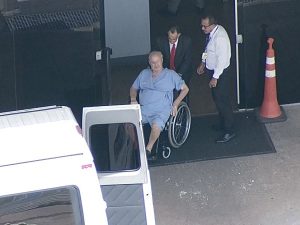 Plenário do STF decide se mantém prisão domiciliar de Paulo Maluf