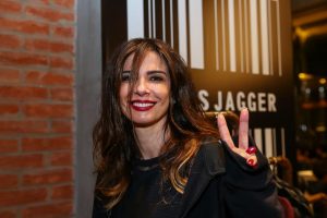 Luciana Gimenez deixa o Brasil após ex-marido assumir romance