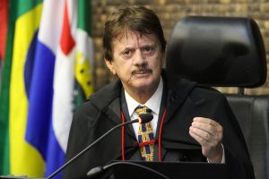 Justiça mantém indisponibilidade de bens de ex-secretário de Finanças de Atalaia