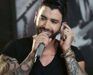 Gusttavo Lima demite todos músicos de sua banda