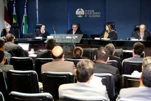 Ex-prefeito deve ser investigado por não prestar de informações públicas a cidadãos, decide TJ