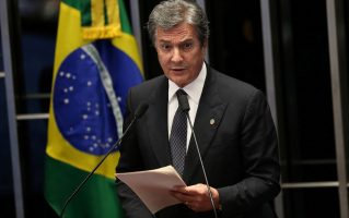 Collor depõe como réu da Lava Jato nesta quarta
