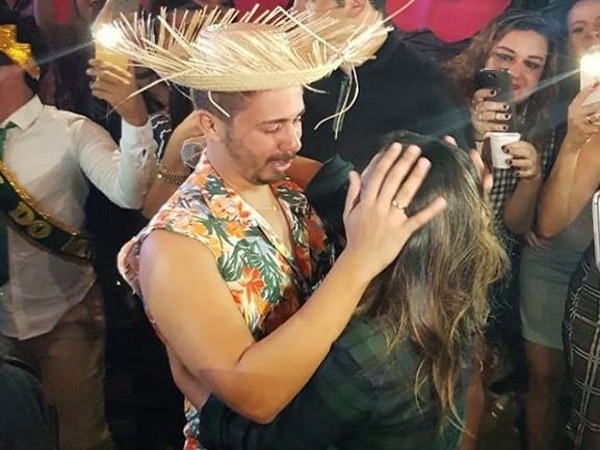 Simone emociona Carlinhos Maia ao aparecer na festa dele em Alagoas