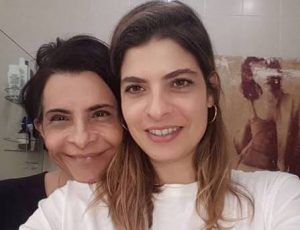 Marina Lima comemora namoro de cinco anos com advogada