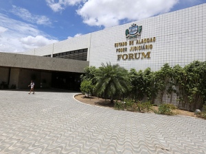 Júri absolve homem por homicídio contra irmão em Arapiraca