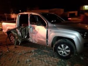 Filho de ex-deputado é preso por embriaguez ao volante após colisão em poste