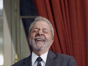 Fachin libera para o plenário do Supremo pedido de liberdade de Lula