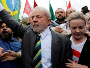 Juiz do DF absolve Lula e mais seis em processo sobre obstrução de Justiça